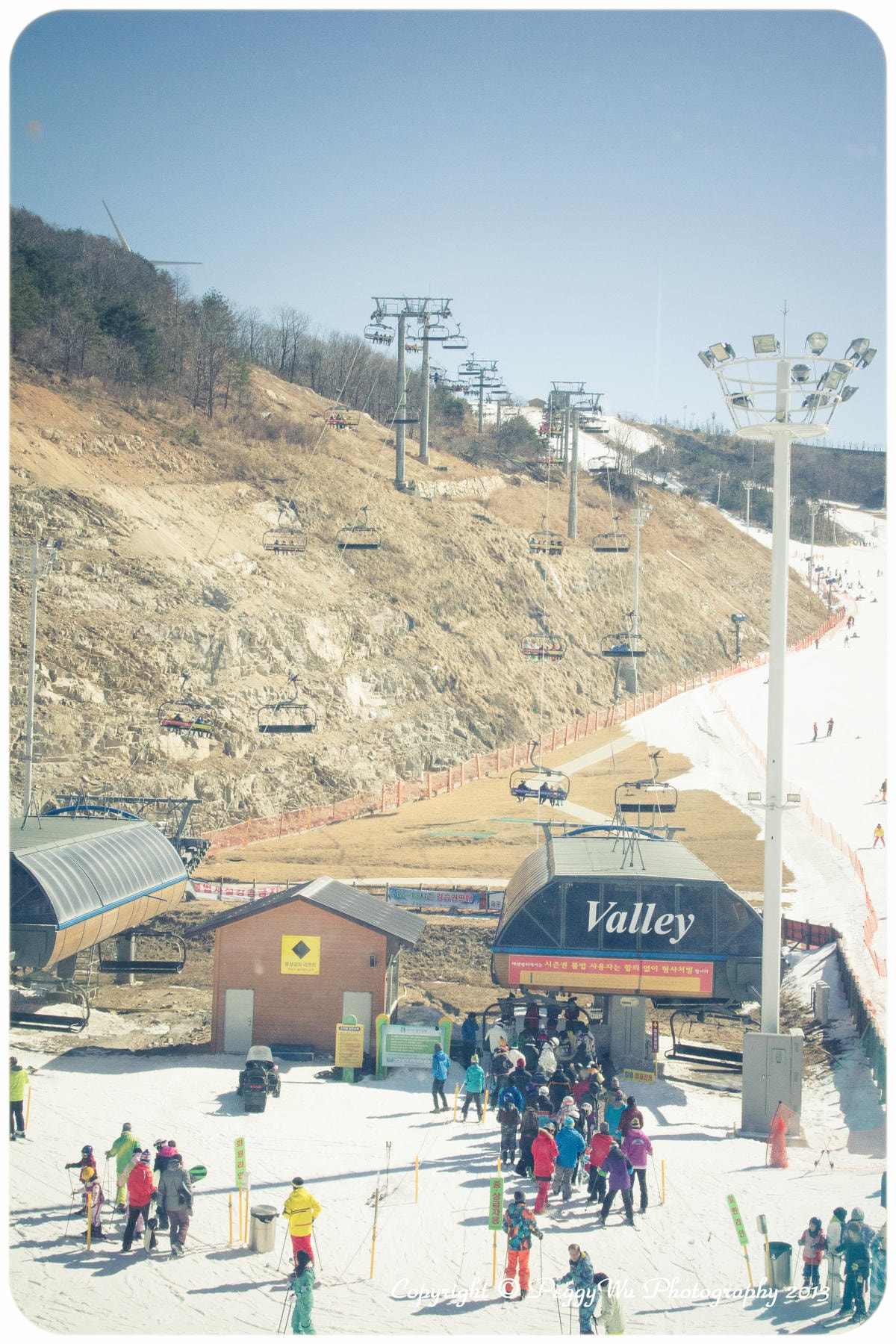 20251013-4lqjj 20251013-4lqjj