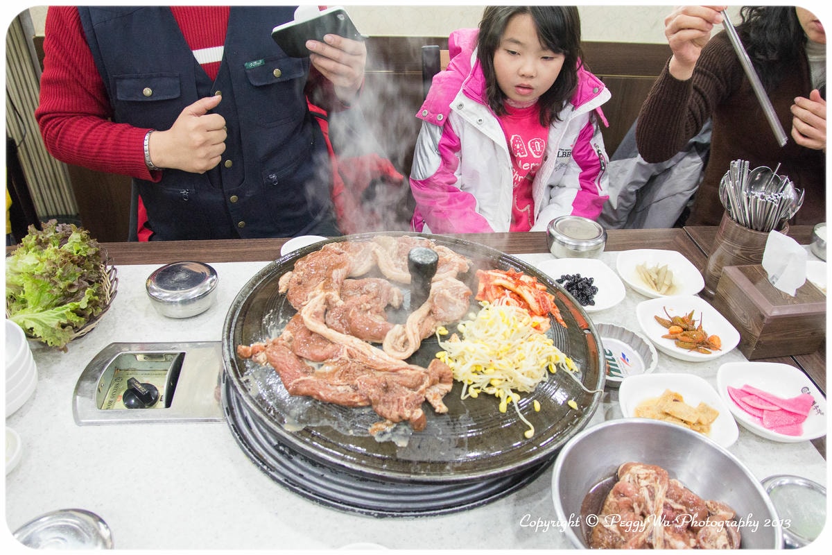 20251013-uq4zg 20251013-uq4zg