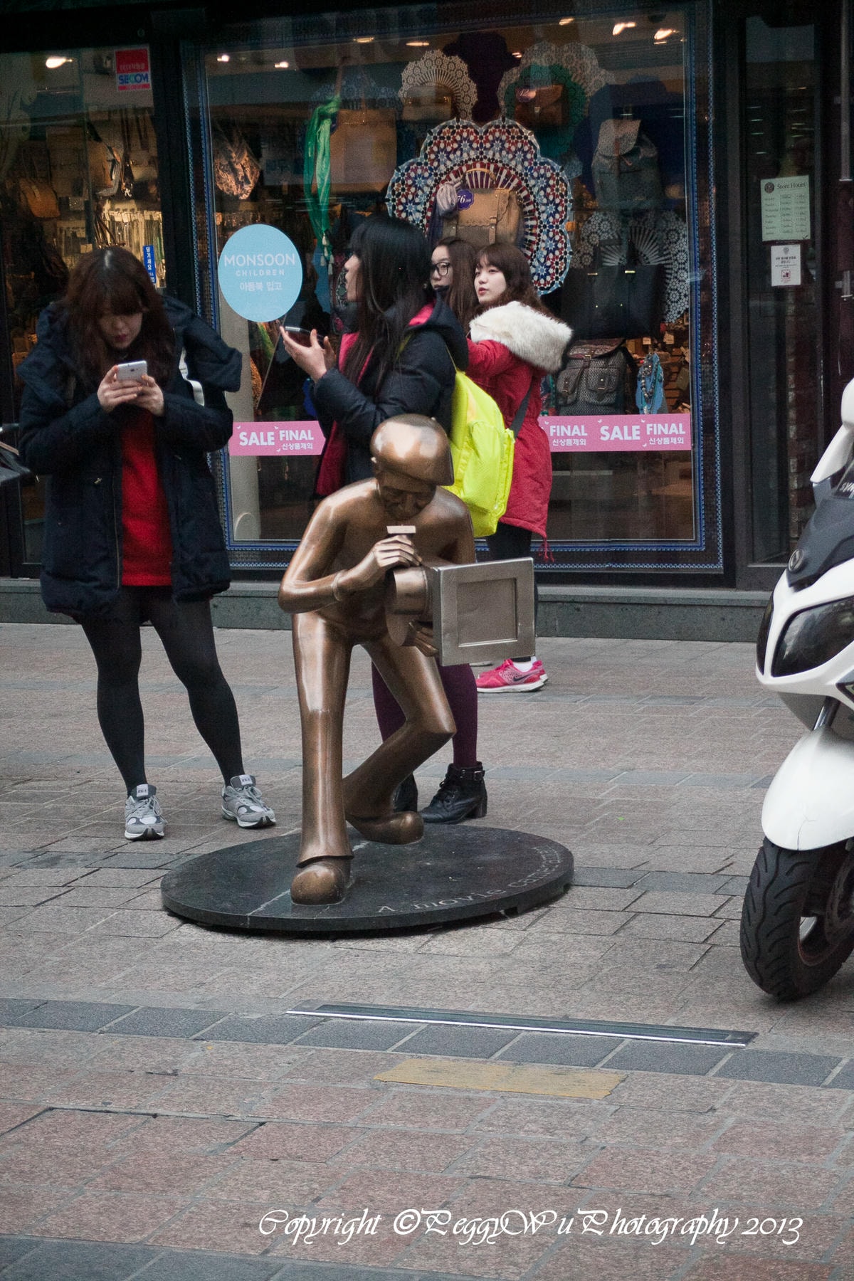 20251013-1yswa 20251013-1yswa