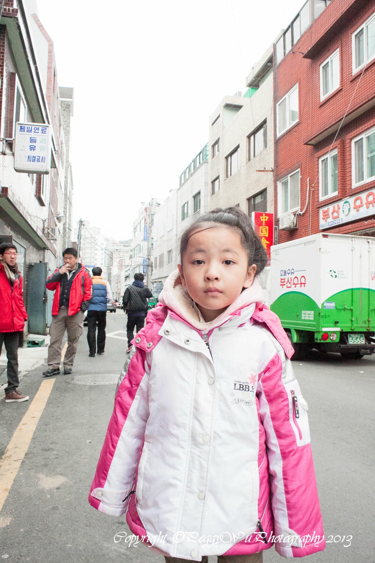 20251013-ah76u 20251013-ah76u