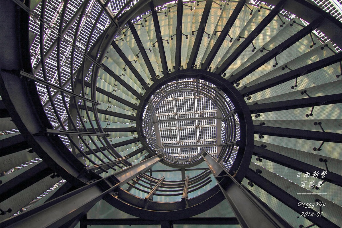 20251013-4m5xm 20251013-4m5xm