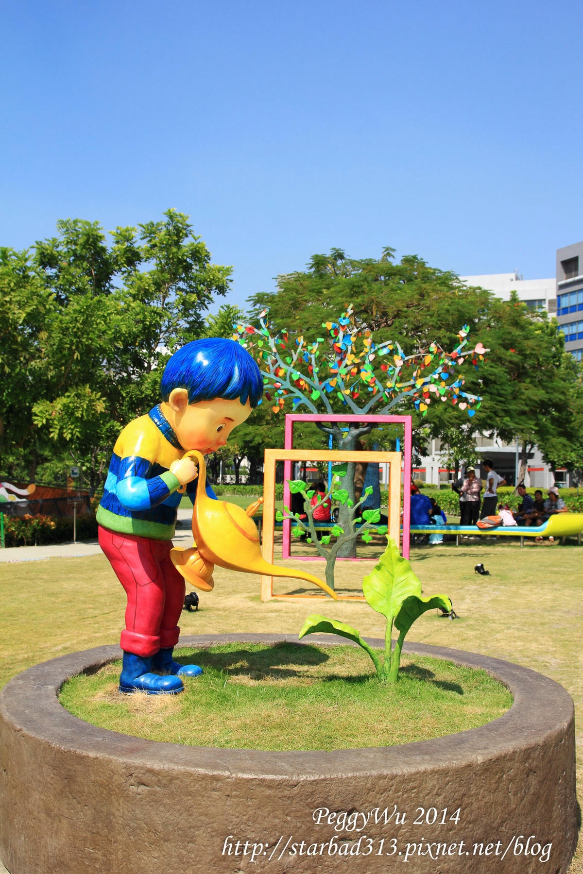 20251013-f8gcy 20251013-f8gcy