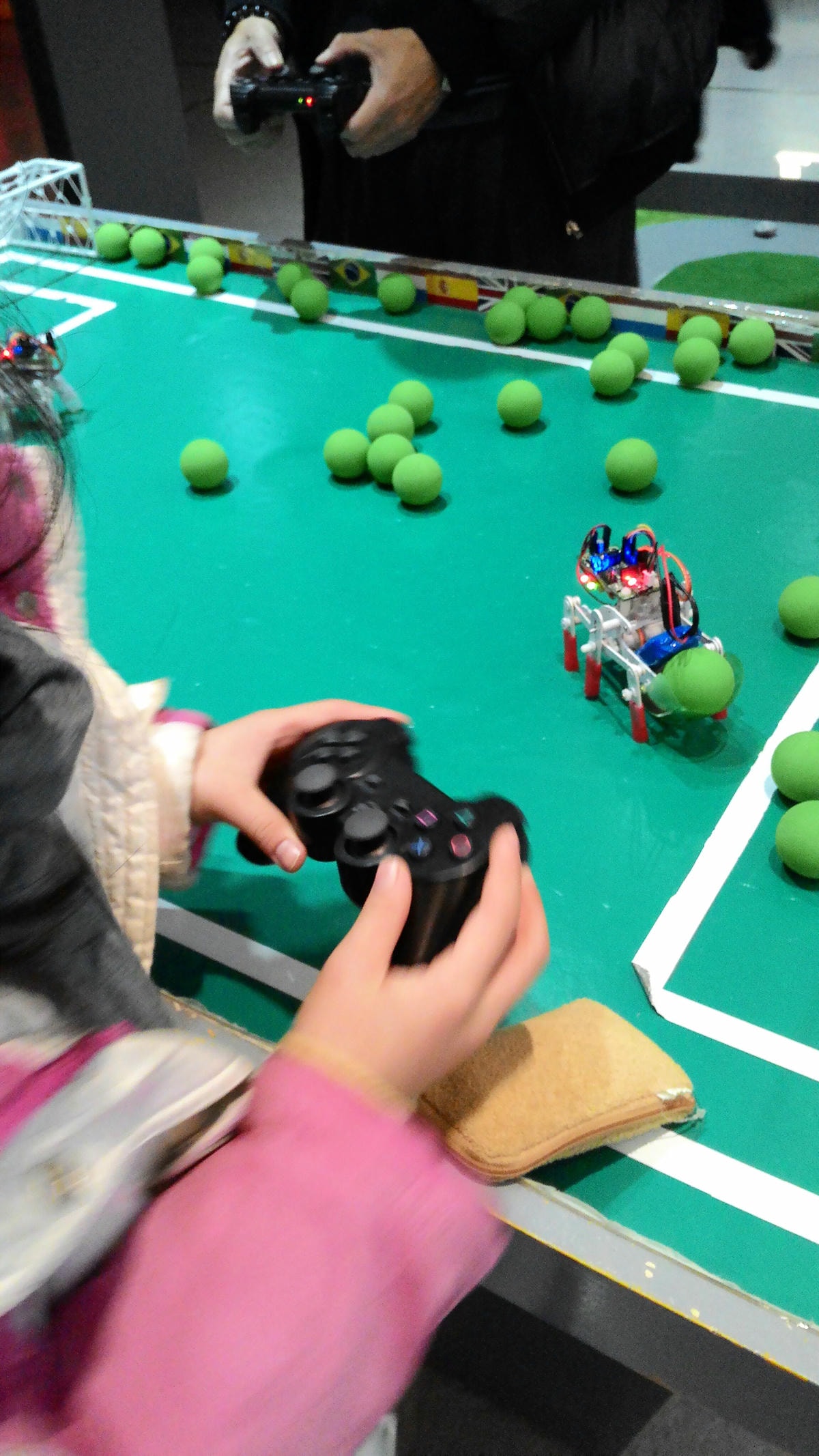 20251013-ag8gv 20251013-ag8gv