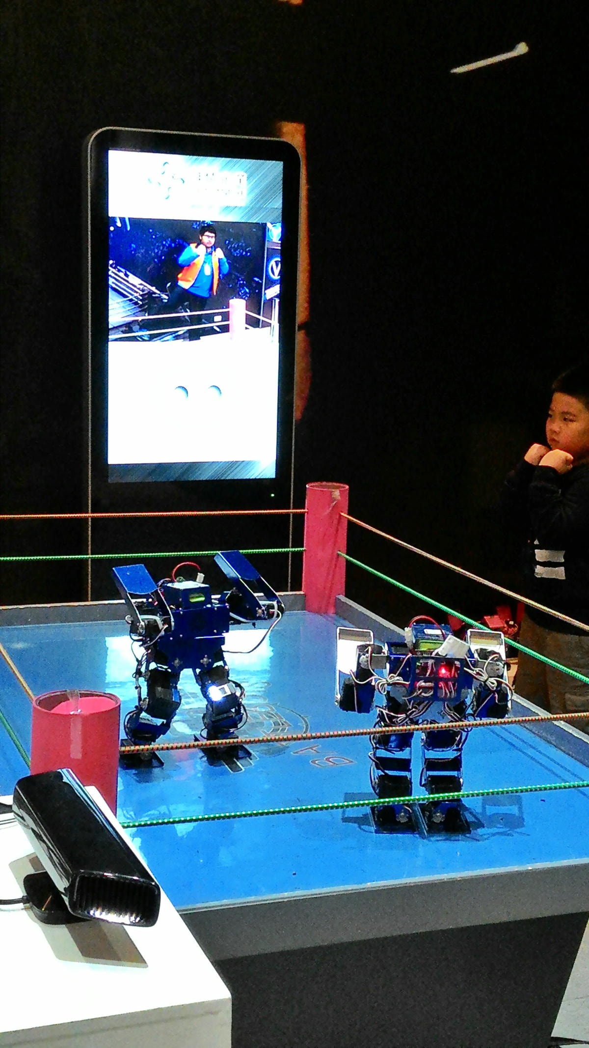 20251013-vud77 20251013-vud77