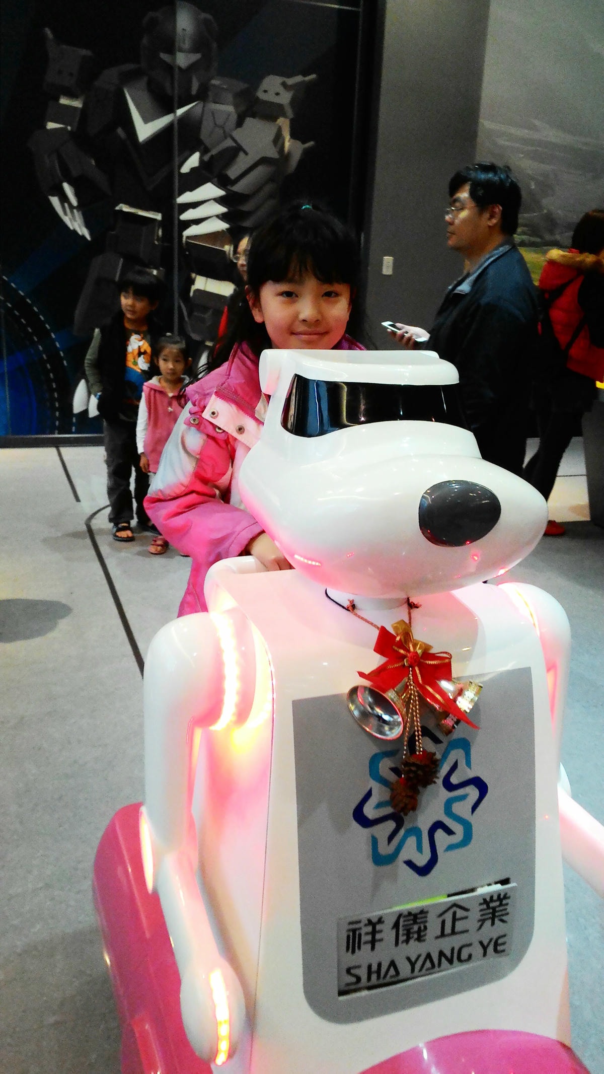 20251013-z0fah 20251013-z0fah