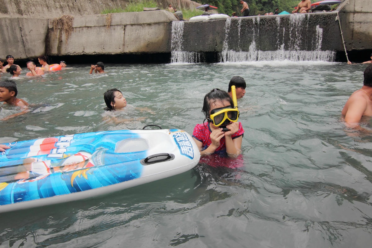 20251013-d2yf4 20251013-d2yf4