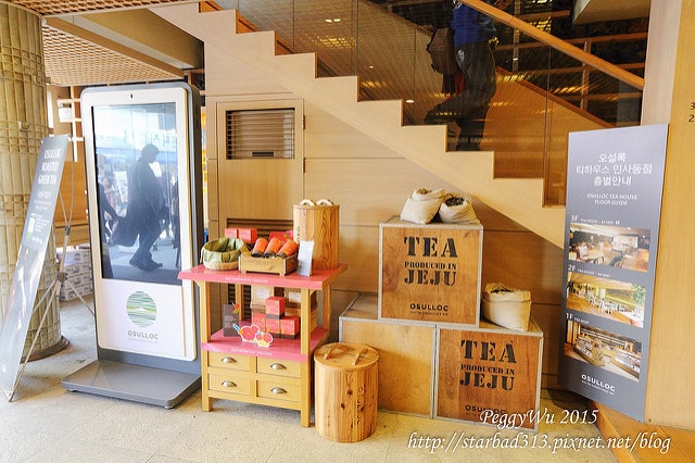 20251013-318n9 20251013-318n9