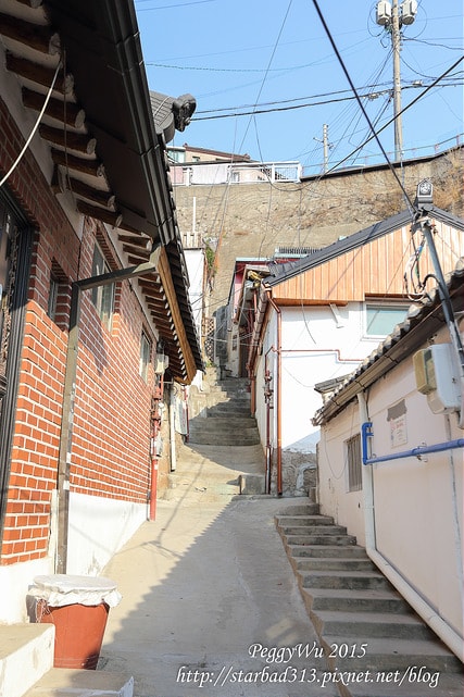 20251013-e0py5 20251013-e0py5