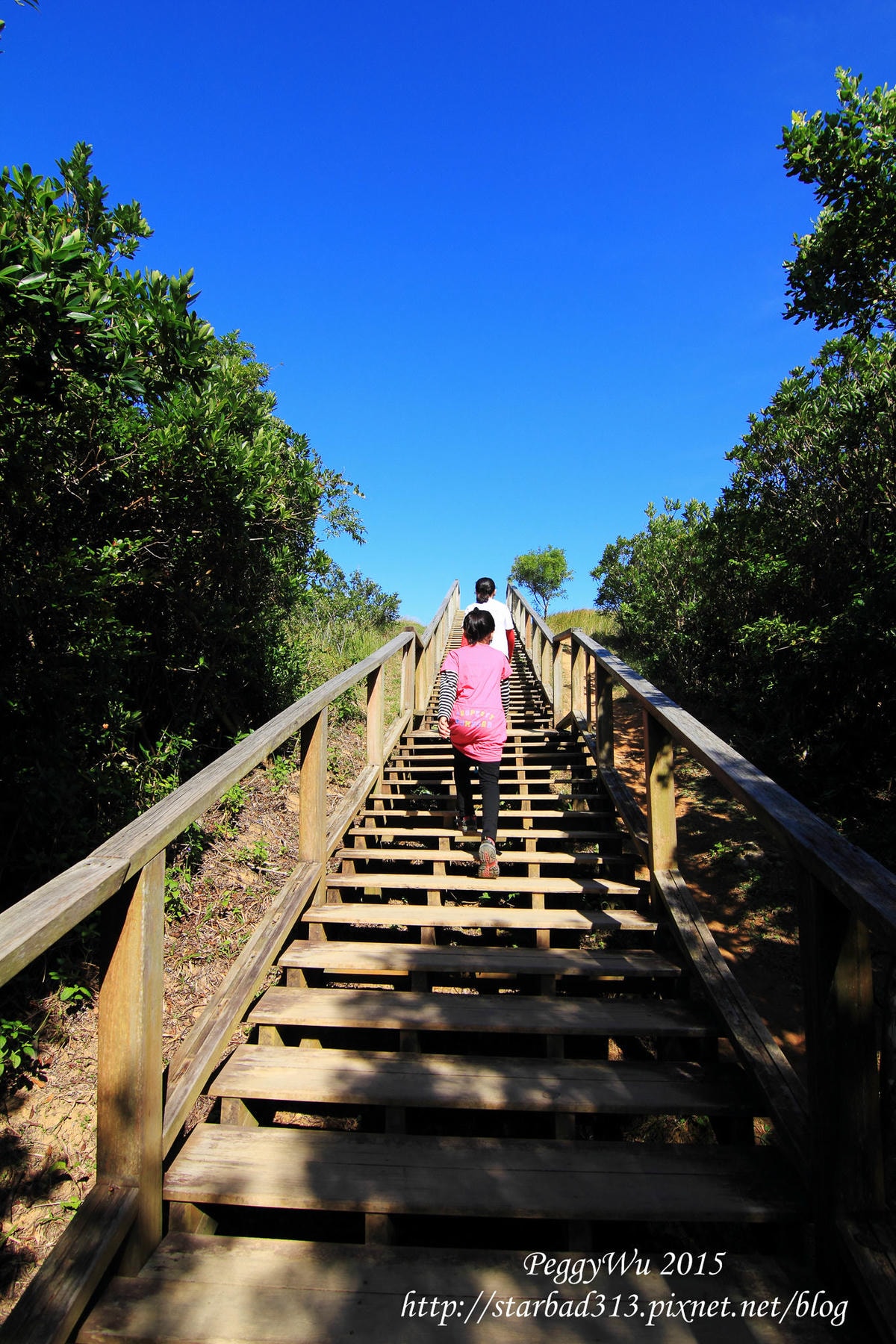 20251013-jf5bg 20251013-jf5bg