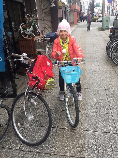 20251013-mj4b8 20251013-mj4b8