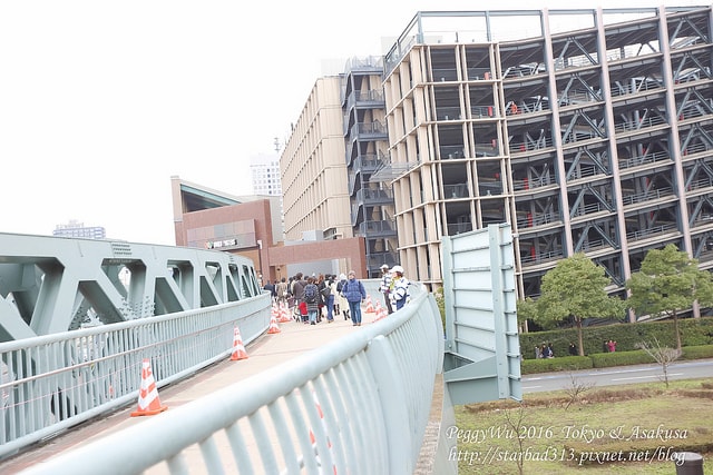 20251013-u6lza 20251013-u6lza