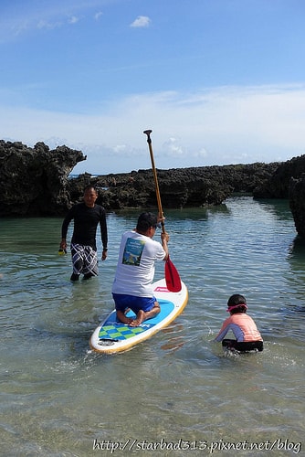 20251013-4w0kz 20251013-4w0kz