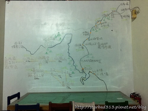 20251013-8aqbz 20251013-8aqbz