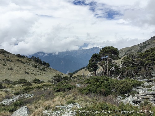 20251013-cz7fg 20251013-cz7fg