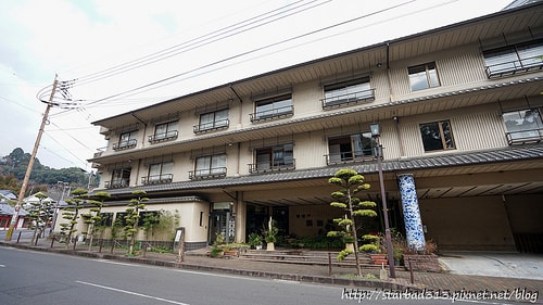 20251013-4hjkm 20251013-4hjkm