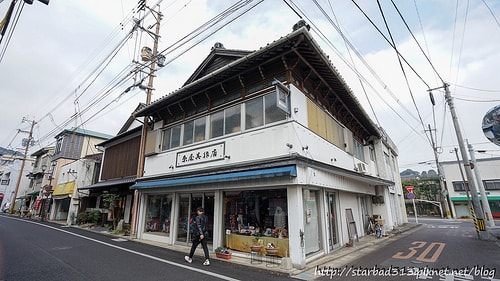 20251013-nh9xl 20251013-nh9xl