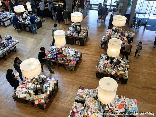 20251013-y4ry1 20251013-y4ry1