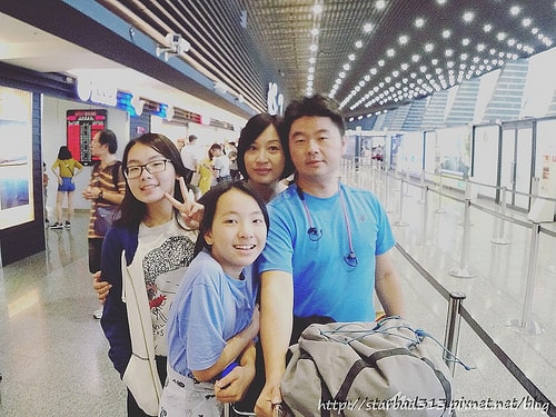 20251013-zko4l 20251013-zko4l