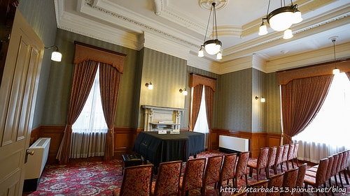 20251013-0yrjb 20251013-0yrjb