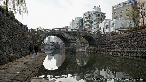 20251013-dazv6 20251013-dazv6