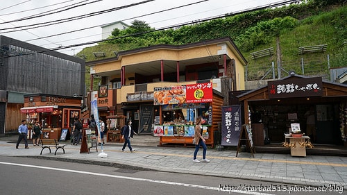 20251013-n2q63 20251013-n2q63