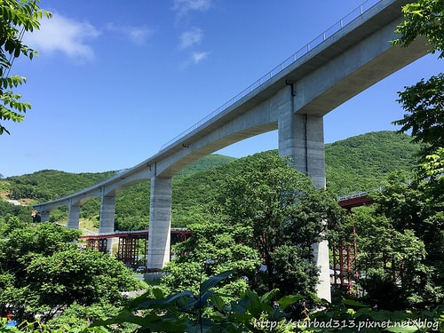 20251013-zrysa 20251013-zrysa