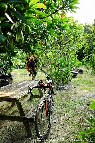 20251013-6mzb7 20251013-6mzb7