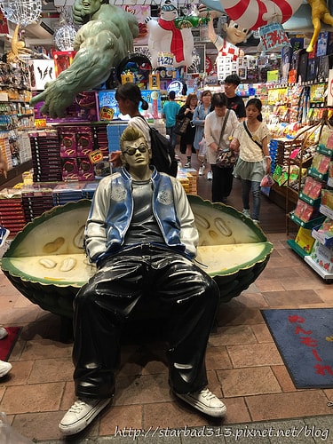 20251013-c4xmy 20251013-c4xmy