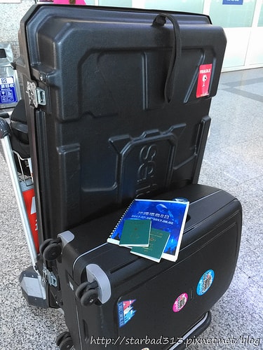 20251013-fd9wk 20251013-fd9wk