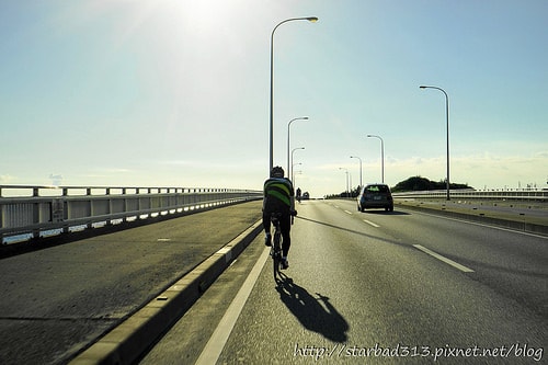 20251013-i7vgi 20251013-i7vgi