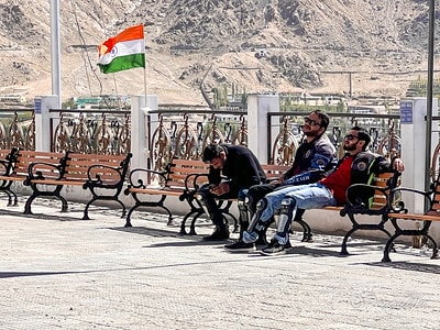 20251013-3hhad 20251013-3hhad