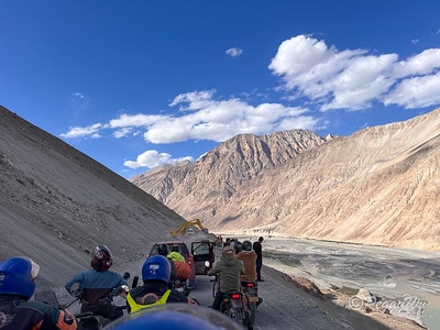 20251013-4fvdw 20251013-4fvdw