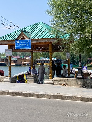 20251013-4ihu0 20251013-4ihu0