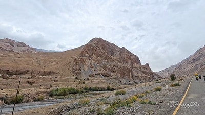 20251013-5zyyr 20251013-5zyyr