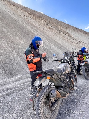 20251013-8m4kw 20251013-8m4kw