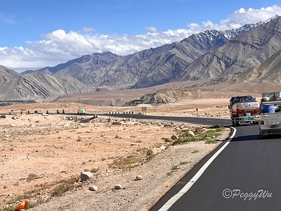 20251013-b2y5m 20251013-b2y5m