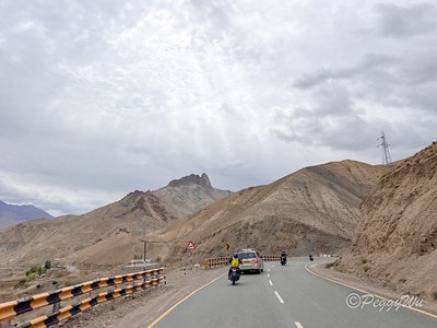 20251013-bw8v1 20251013-bw8v1