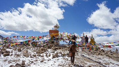 20251013-gl2wy 20251013-gl2wy