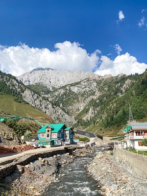 20251013-gyx98 20251013-gyx98