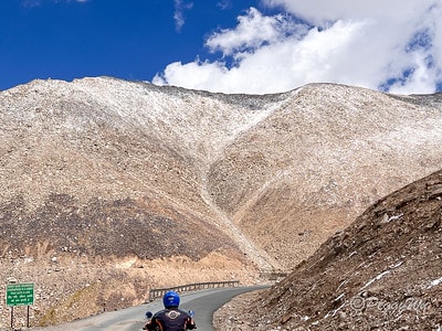 20251013-iq4hx 20251013-iq4hx