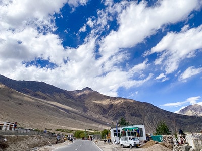 20251013-ryn6i 20251013-ryn6i