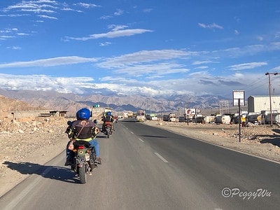 20251013-uzn5b 20251013-uzn5b