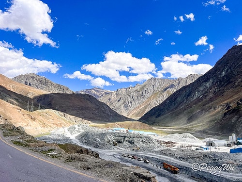 20251013-xma0h 20251013-xma0h