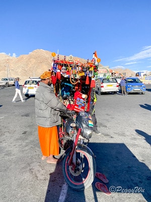 20251013-xoyoz 20251013-xoyoz