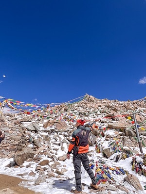 20251013-ybe5i 20251013-ybe5i