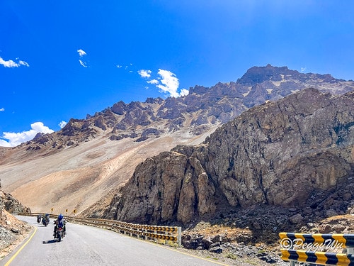 20251013-zbs2q 20251013-zbs2q