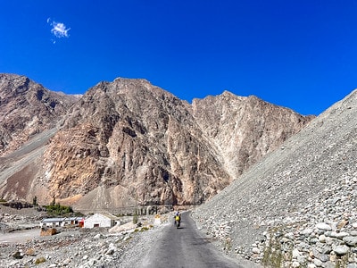 20251013-05bj5 20251013-05bj5