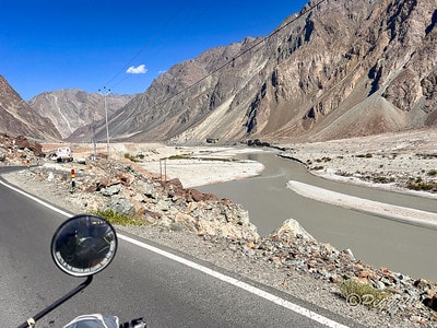 20251013-1zek8 20251013-1zek8