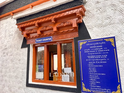 20251013-4wzbp 20251013-4wzbp