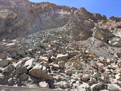 20251013-4xdp8 20251013-4xdp8